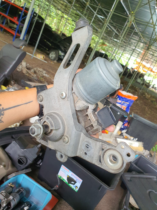 Ford Focus | Red | 2.0 | Wiper Motor