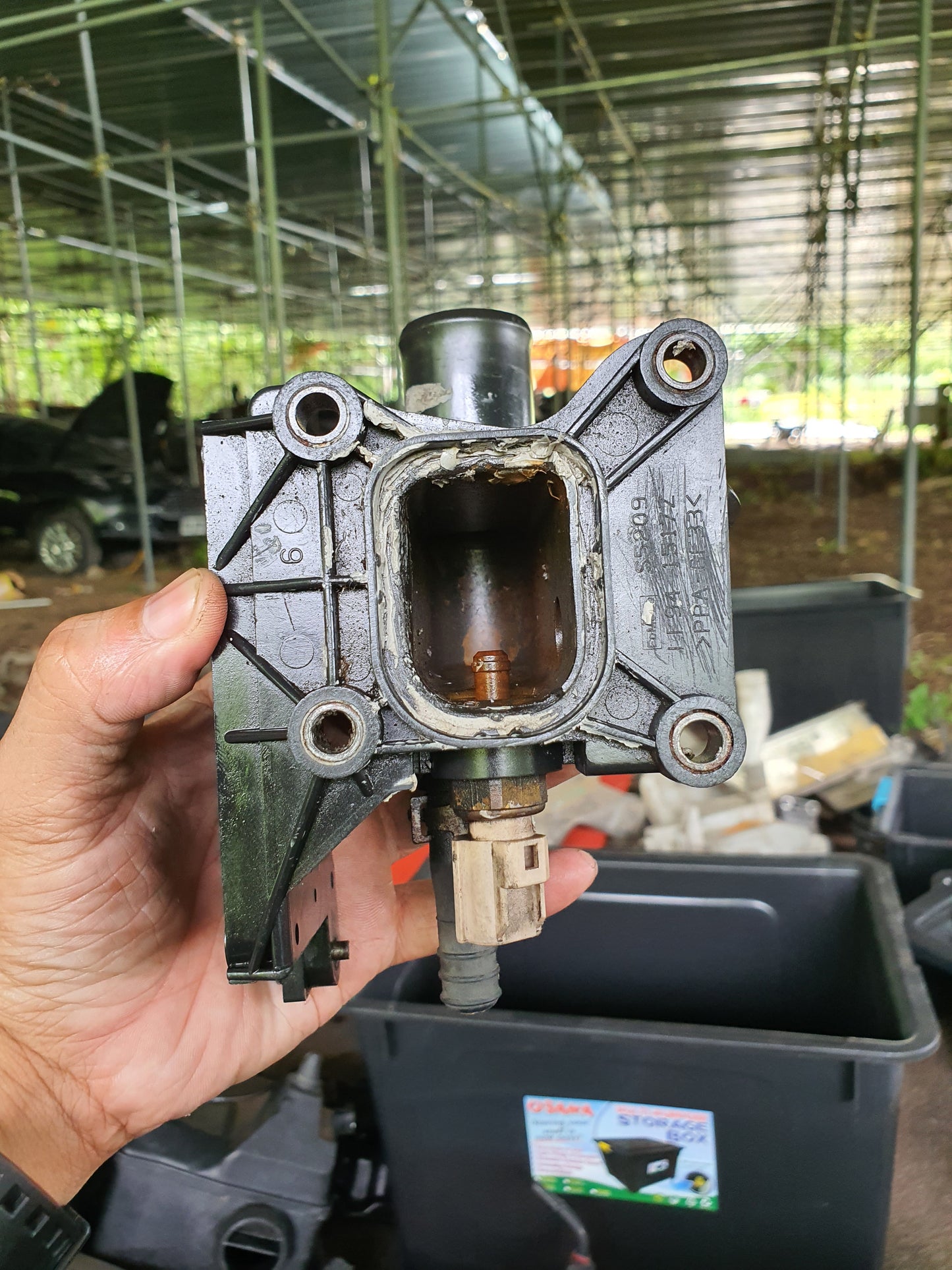 Mazda Tribute | 2.3 | Thermostat Housing