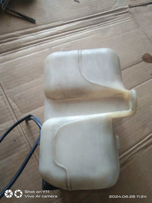KIA CARNIVAL WATER TANK