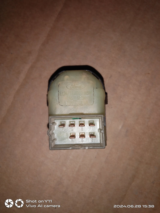 Escape 2.3 Side Mirror Switch