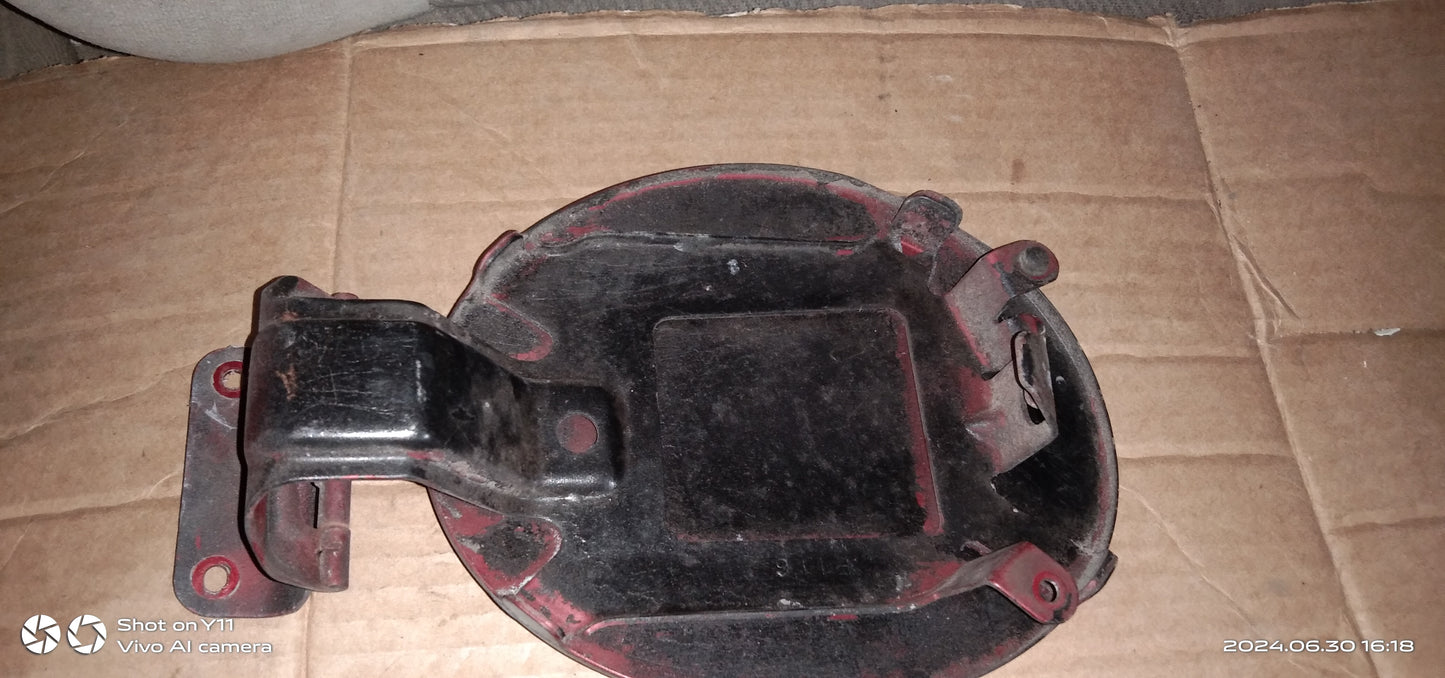 Escape 2.0 Gas Tank Cover