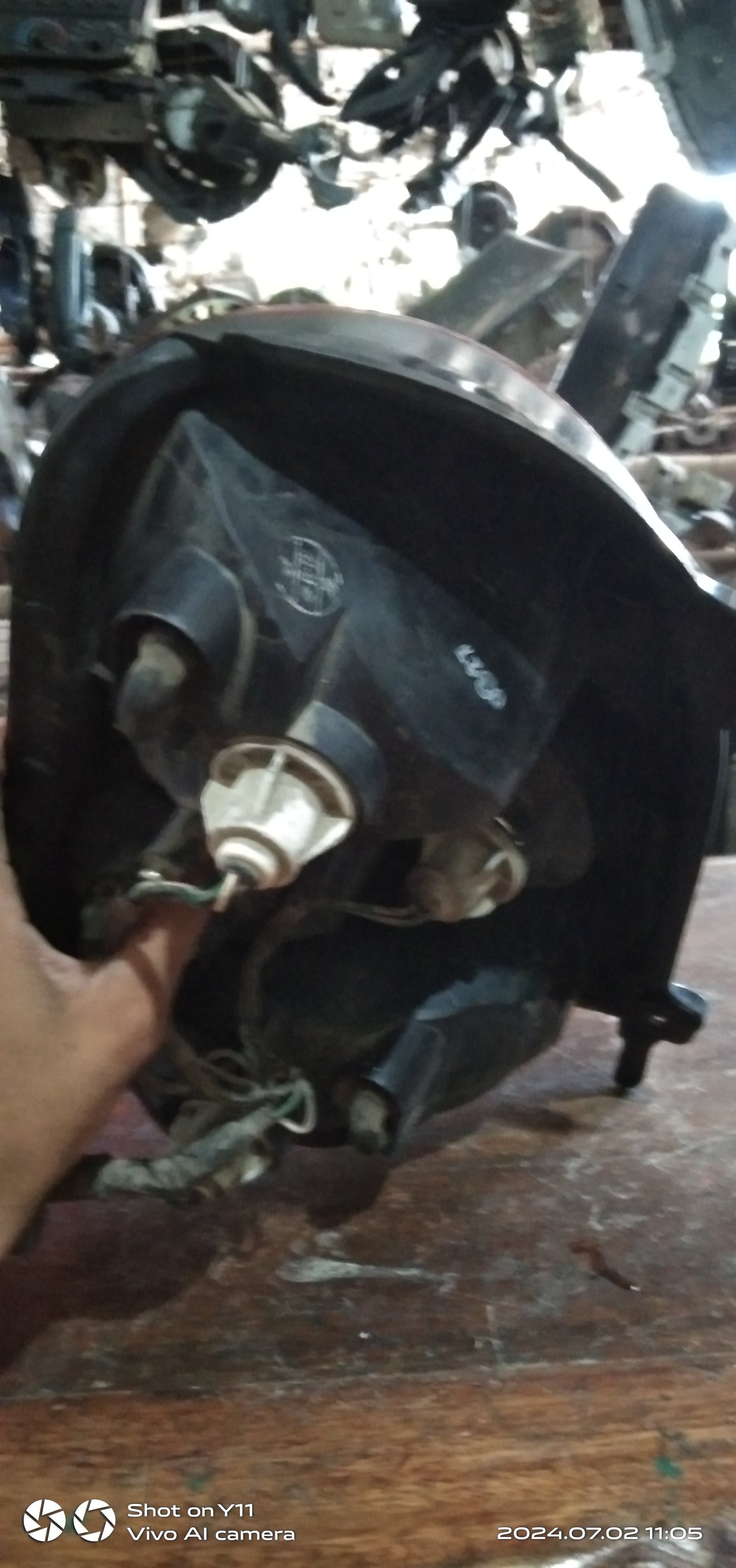 Kia Carnival Tail Light Passenger Side