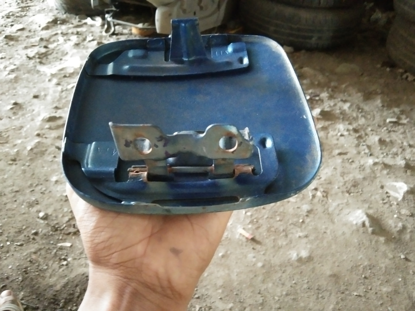 Escape Gas Tank Cover