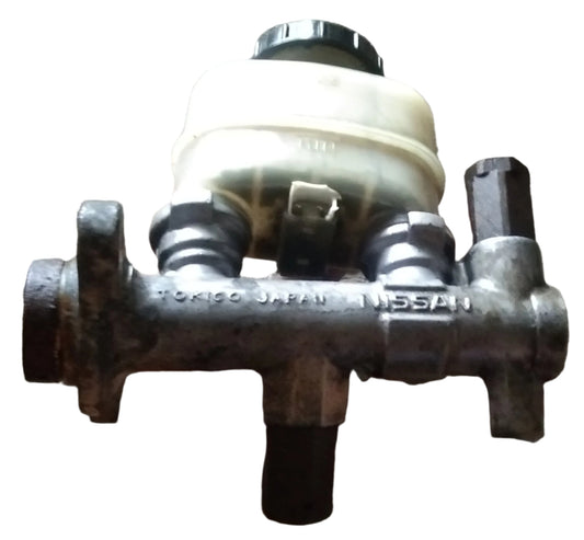 Nissan Centra Brake Master