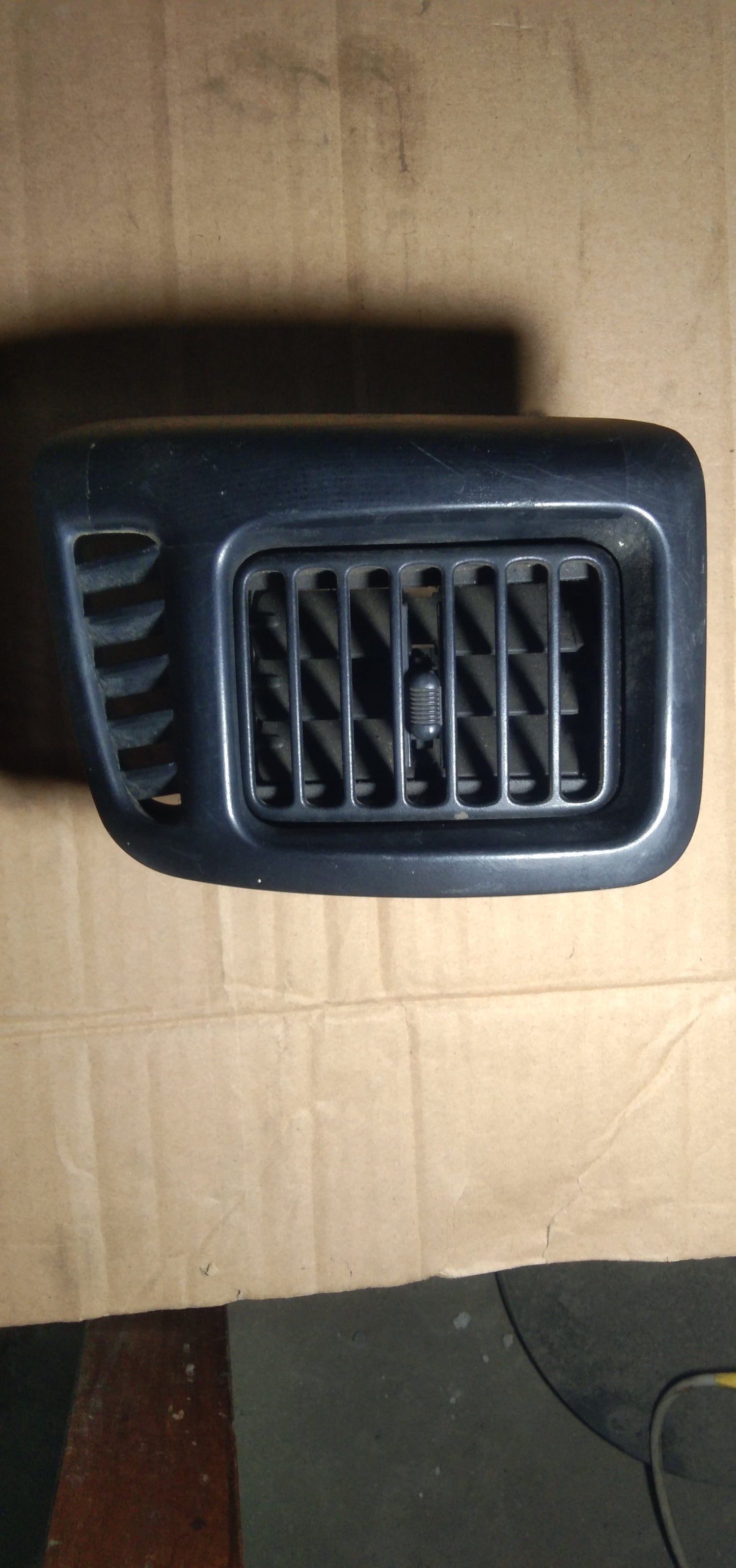 Ford Escape Air-Con Louver