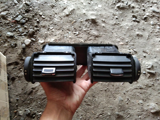 Optra 1.8 Rear Center AC Vent