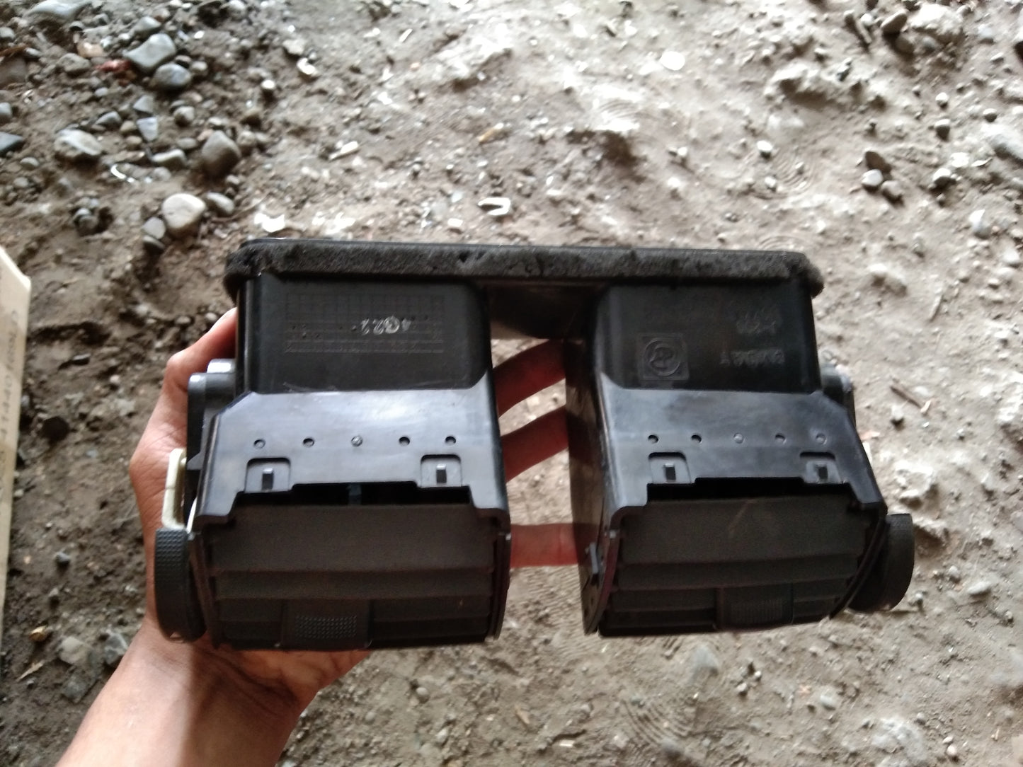 Optra 1.8 Rear Center AC Vent