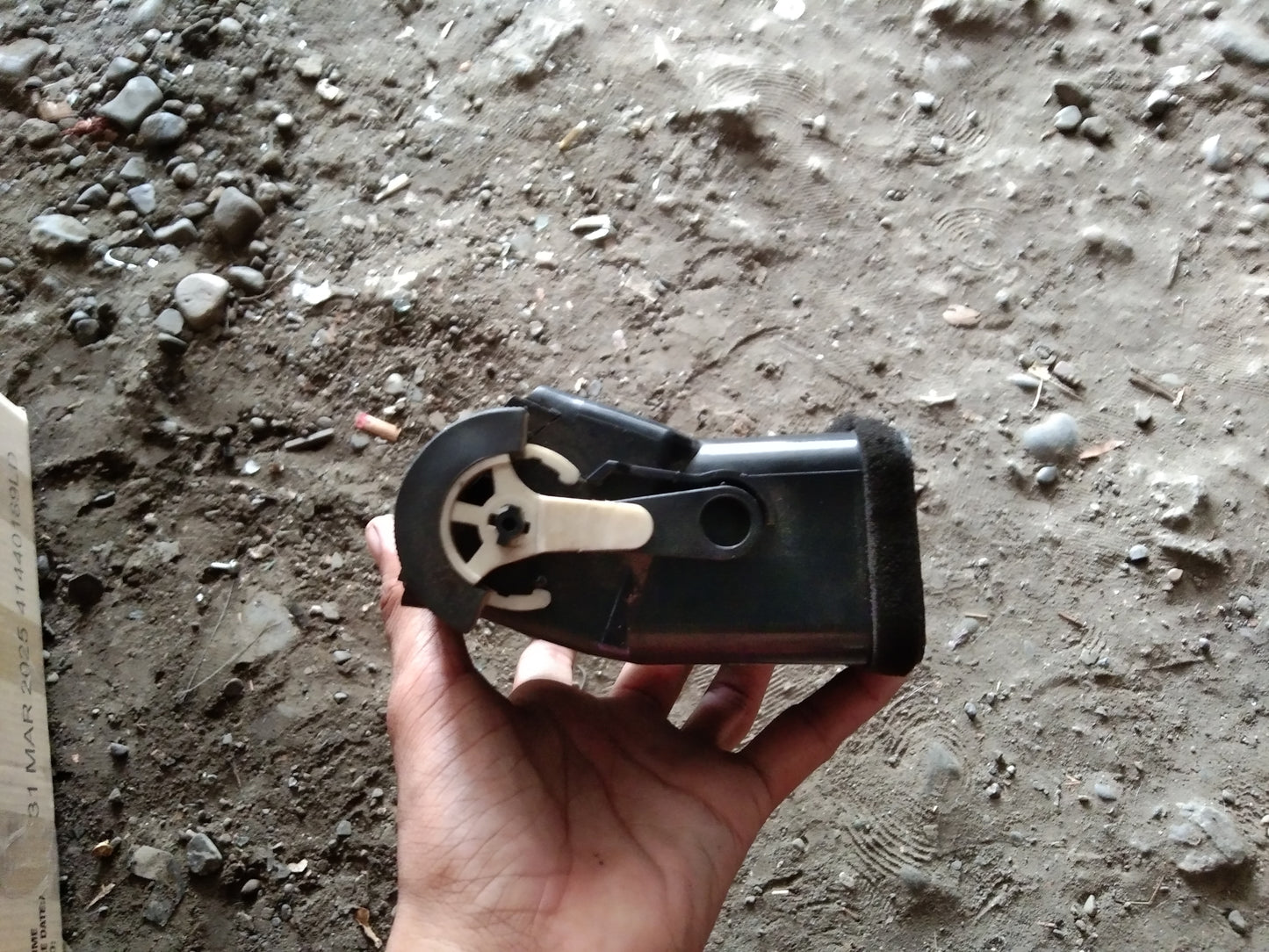Optra 1.8 Rear Center AC Vent