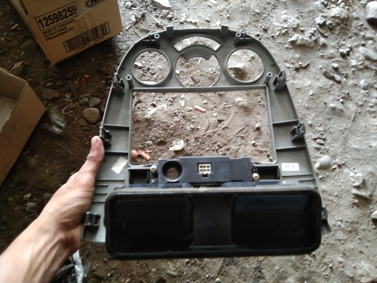 Optra Center Frame Rear AC Vent