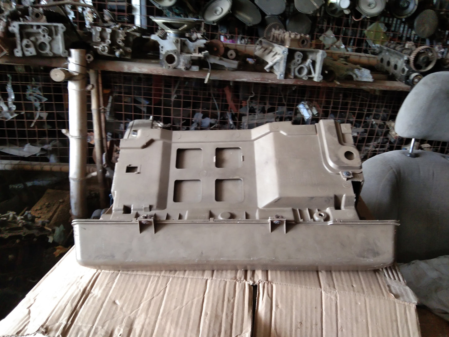 Optra 1.6 Glove Box