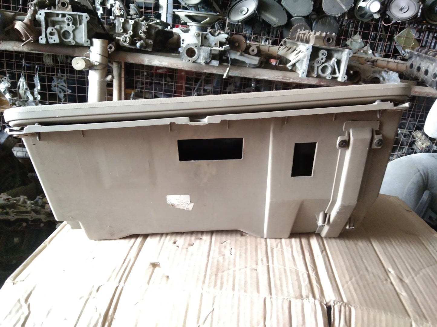 Optra 1.6 Glove Box