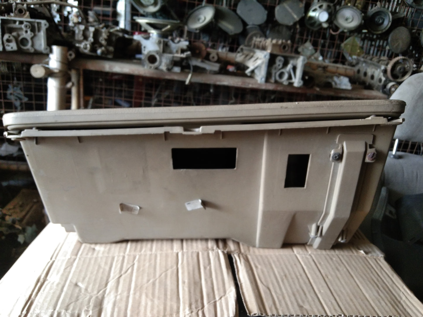 Optra 1.8 Glove Box