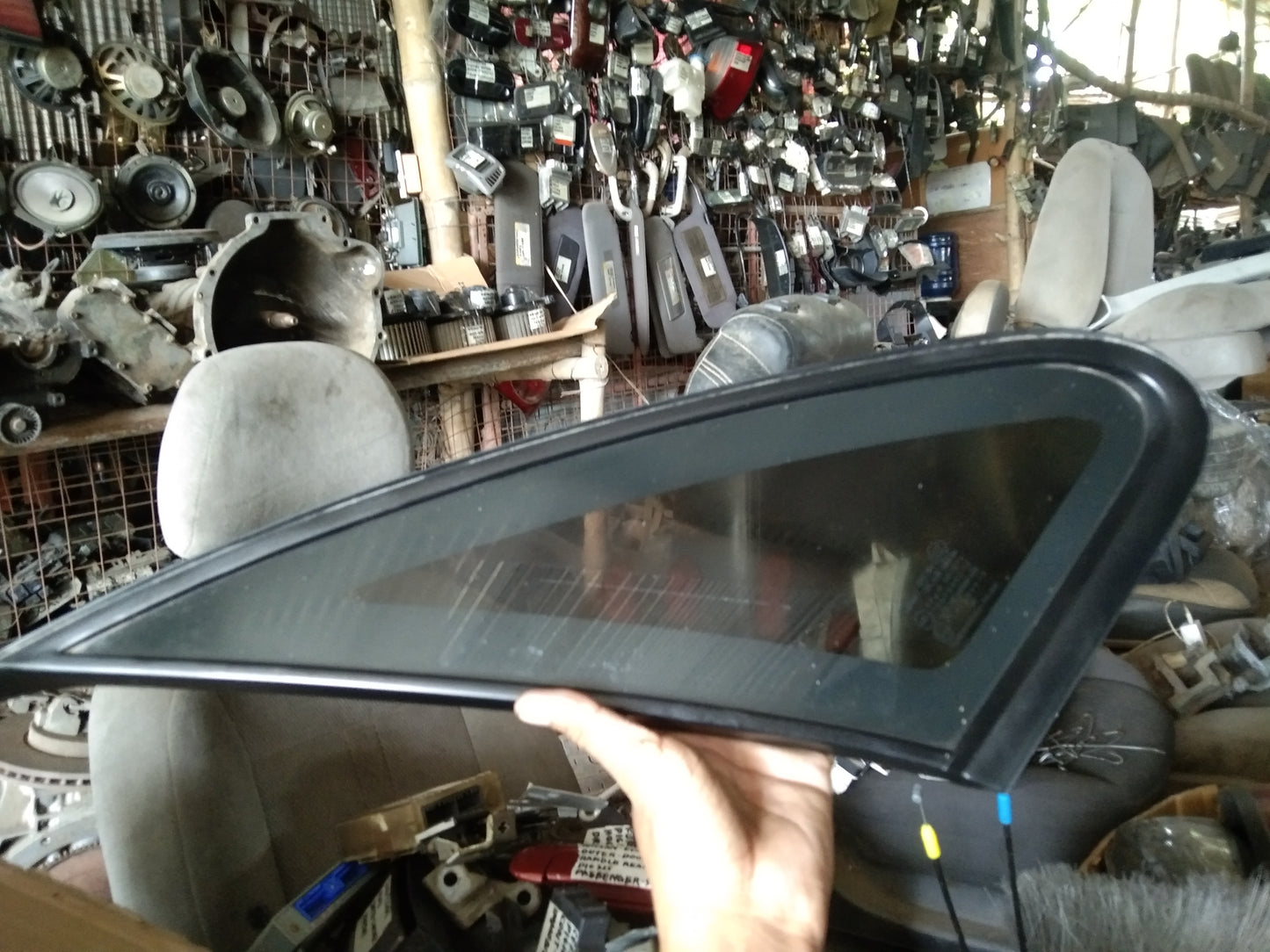 Optra 1.8 Quarter Glass Driver Side