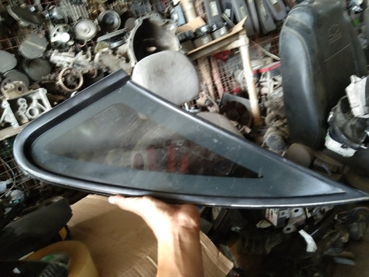 Optra 1.8 Quarter Glass Driver Side