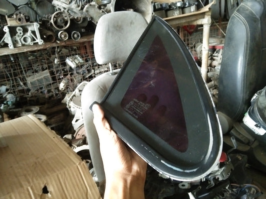 Optra 1.6 Quarter Glass Driver Side