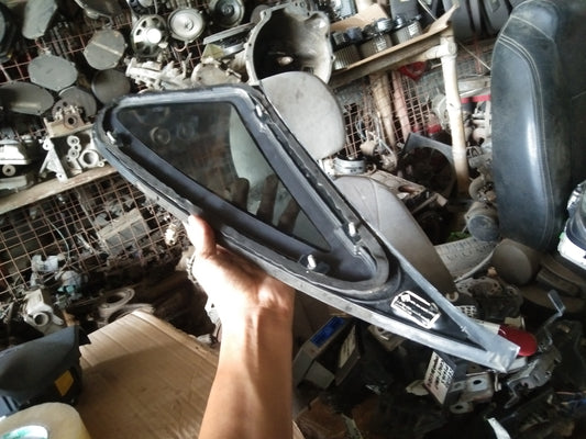 Optra Quarter Glass Passenger Side