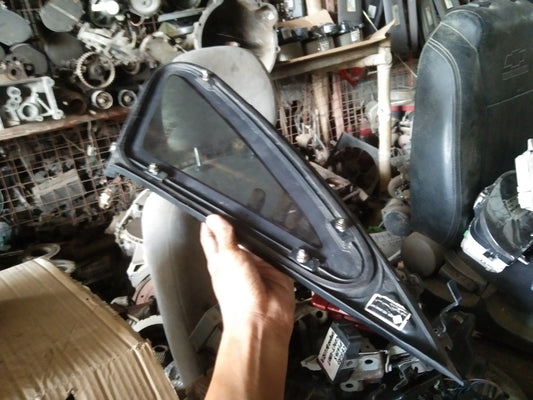 Optra 1.6 Quarter Glass Driver Side