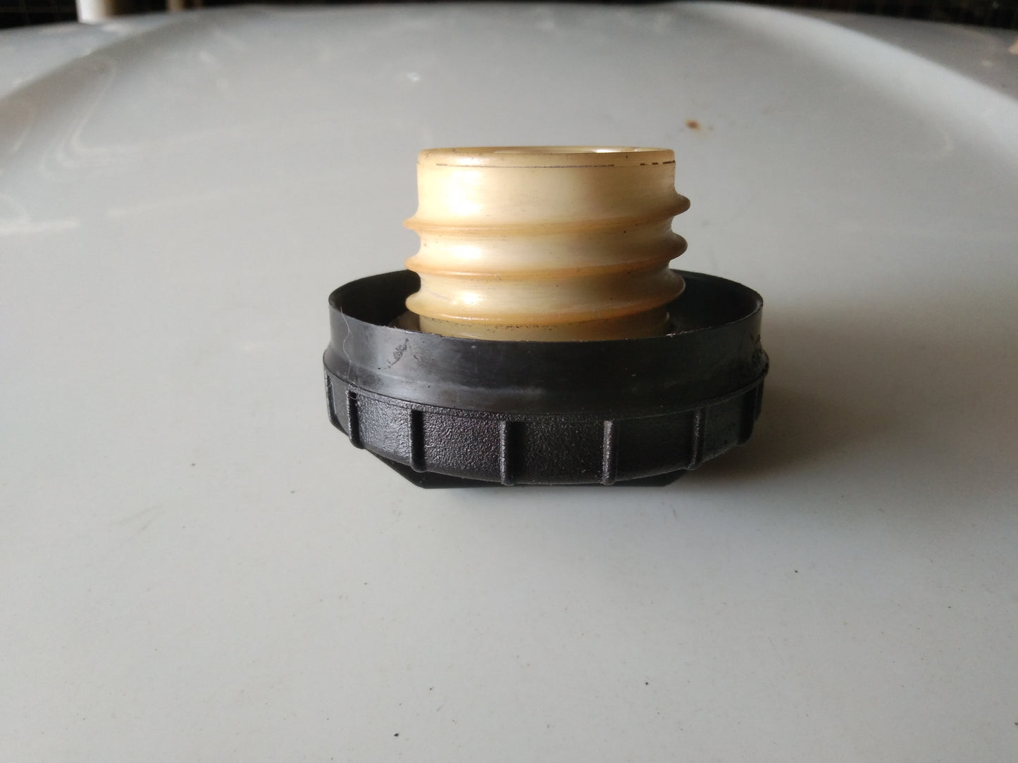 Optra 1.8 Fuel Tank Cap Cover