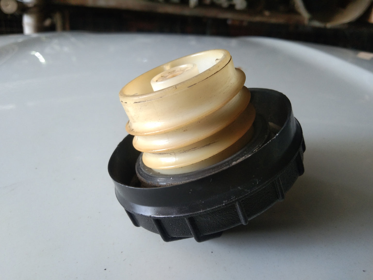 Optra 1.8 Fuel Tank Cap Cover