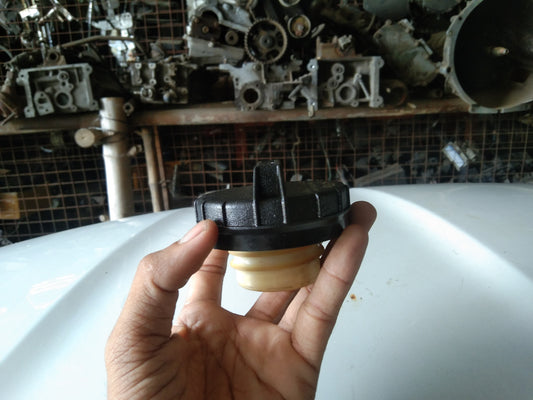 Optra 1.8 Fuel Tank Cap Cover