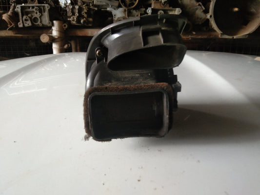 Mazda 3.2.3 Air-Con Louver