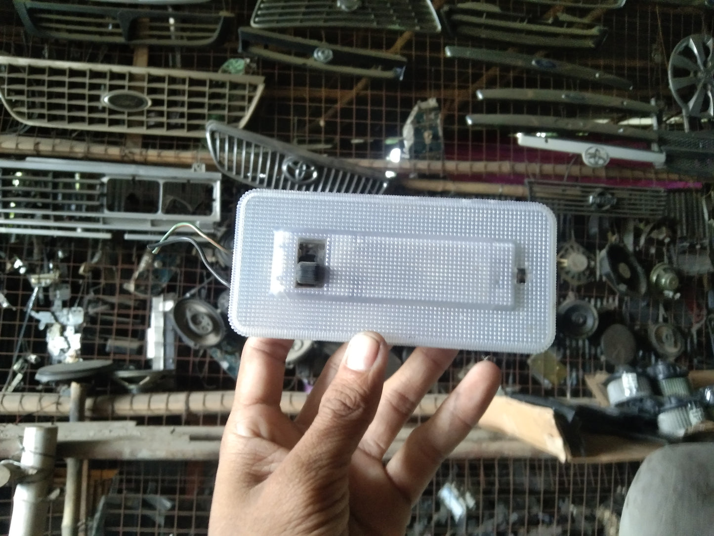 Escape Rear Dome Light