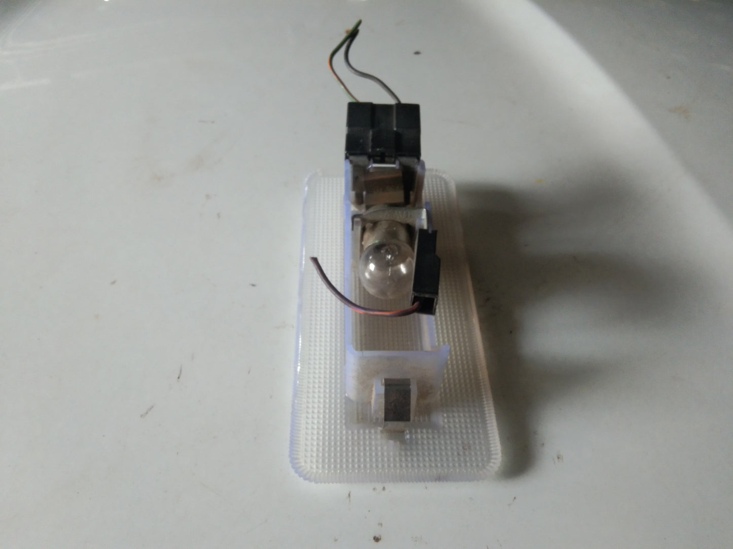 Escape Rear Dome Light