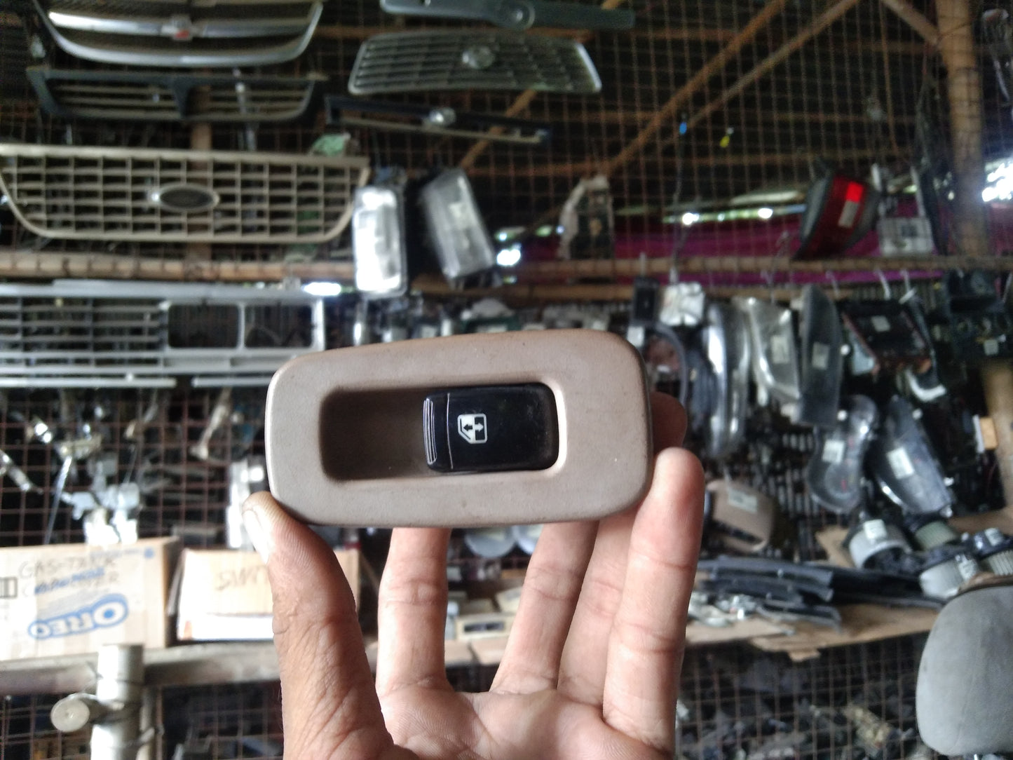 Optra Window Switch