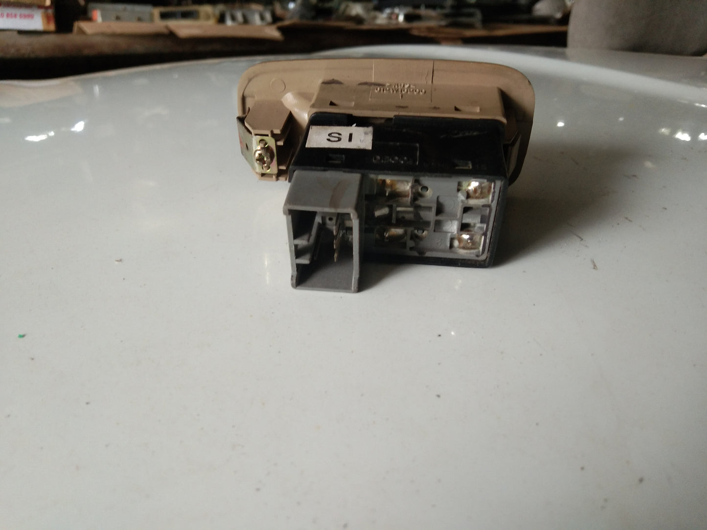 Optra Window Switch