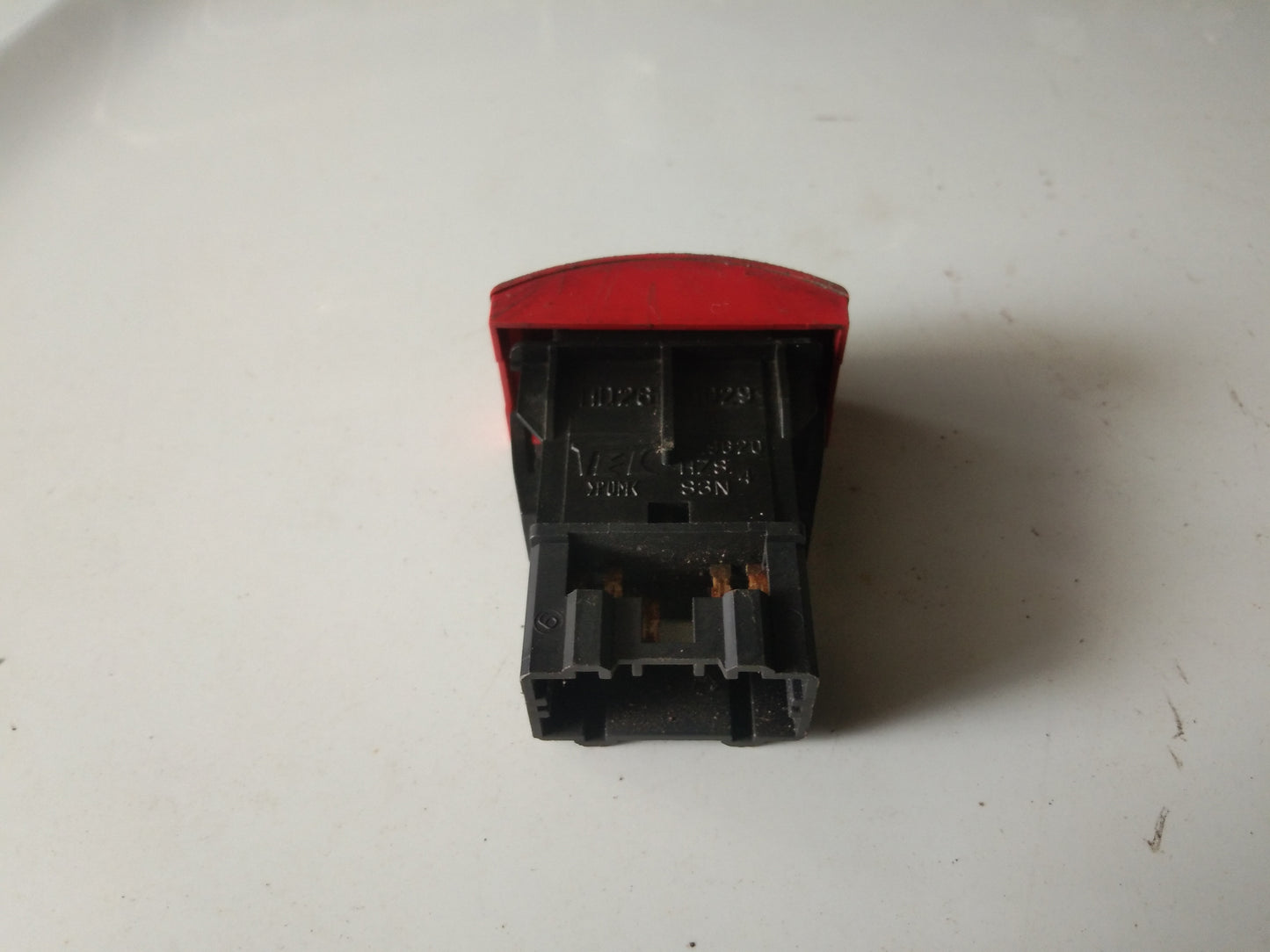 Ford Escape 3.0 Hazzard Switch