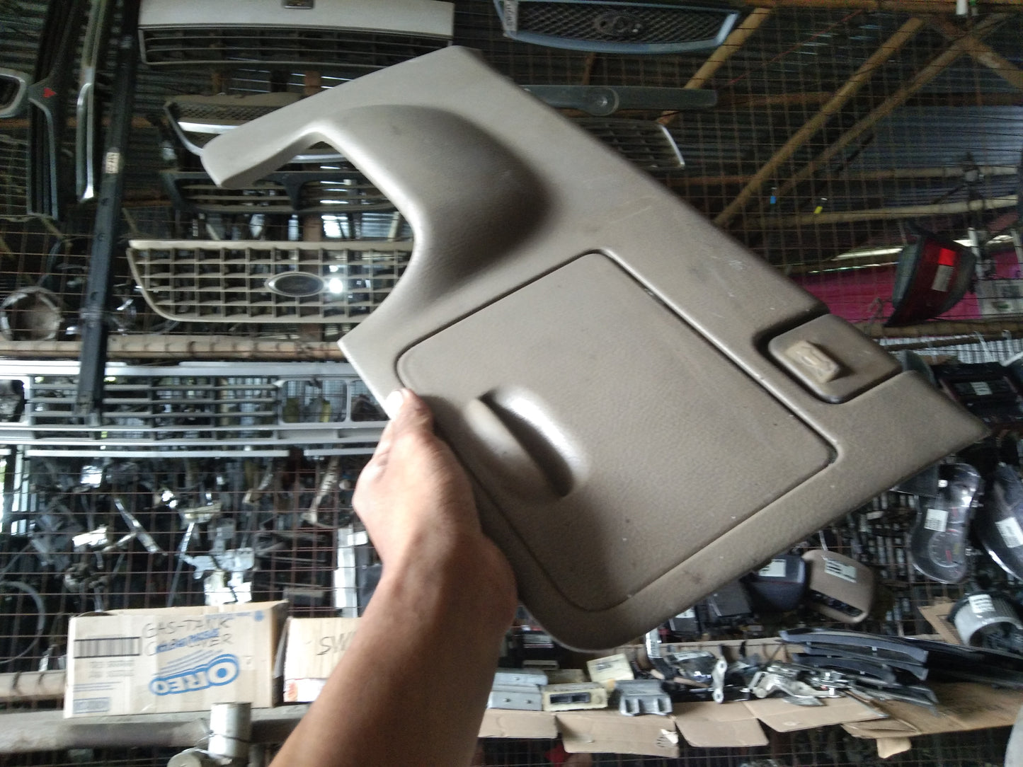 Optra 1.6 Fuse Box Cover