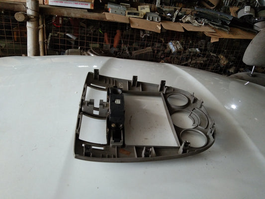 Optra 1.8 Center Frame