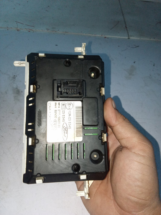 Digital Clock | Ford Fiesta 1.5