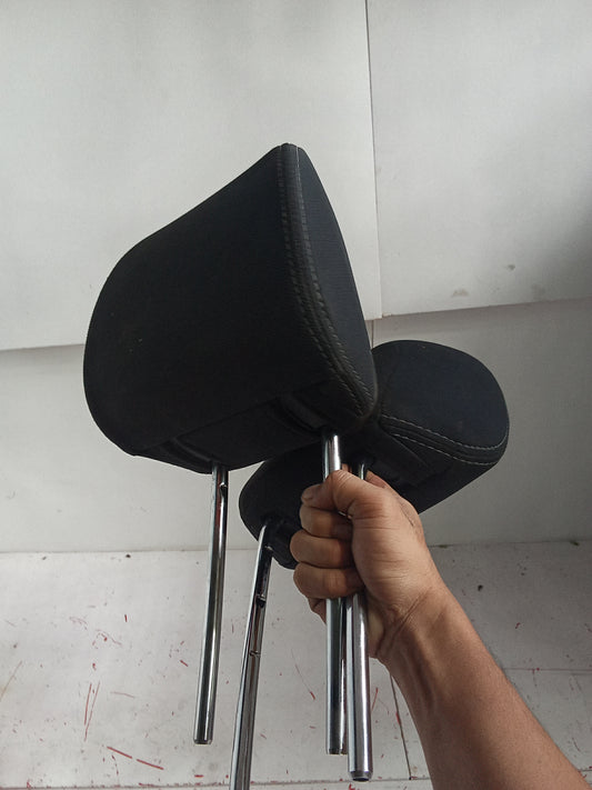 L|R | Head rest | Subaru Forester