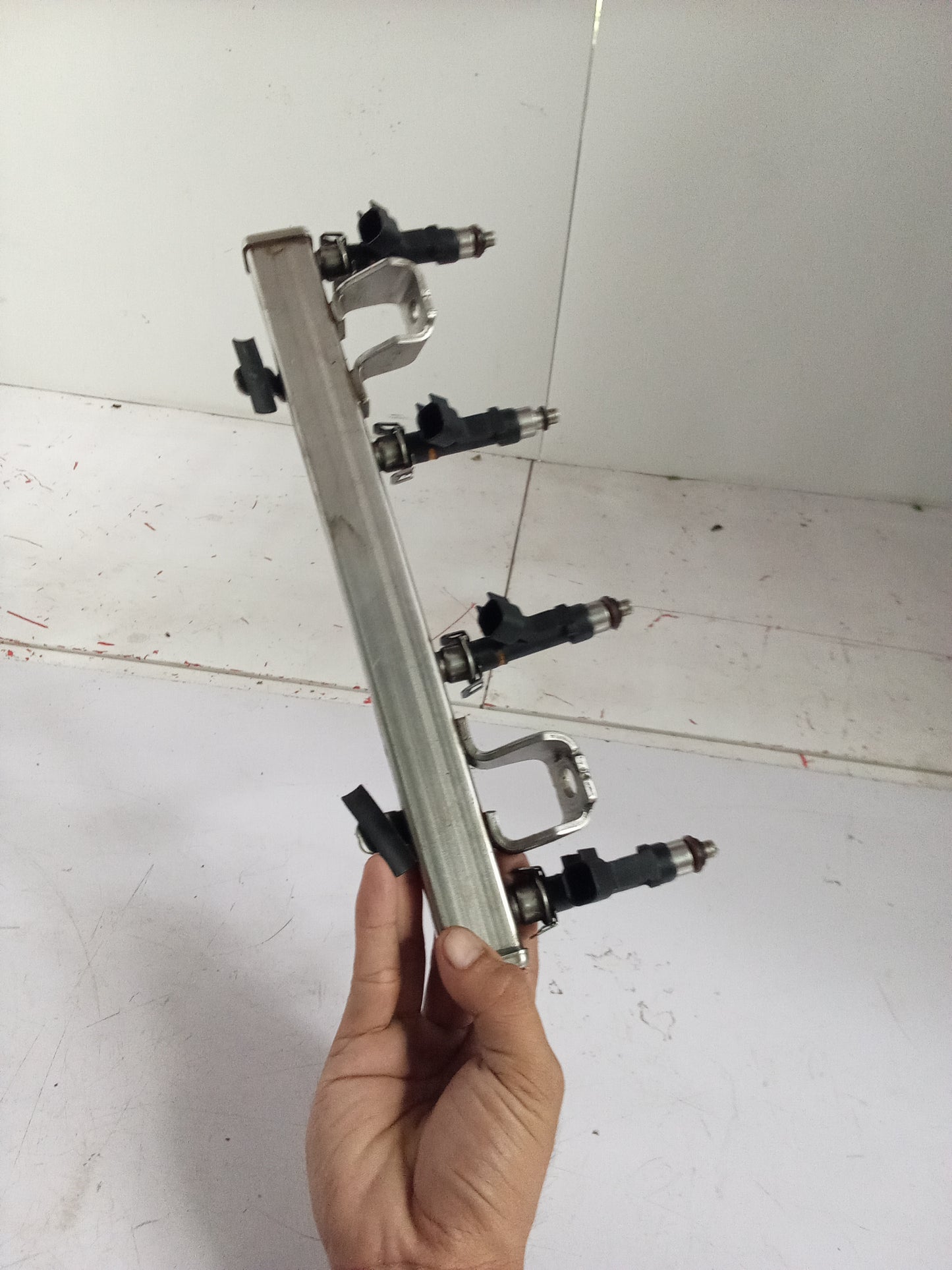 Fuel Rail | Injector | Ford Escape 2.3