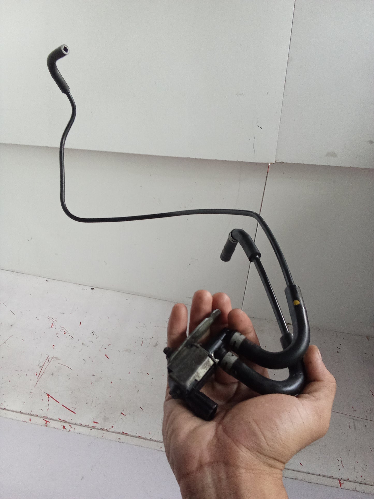 Intake manifold runner | Ford Escape 2.3