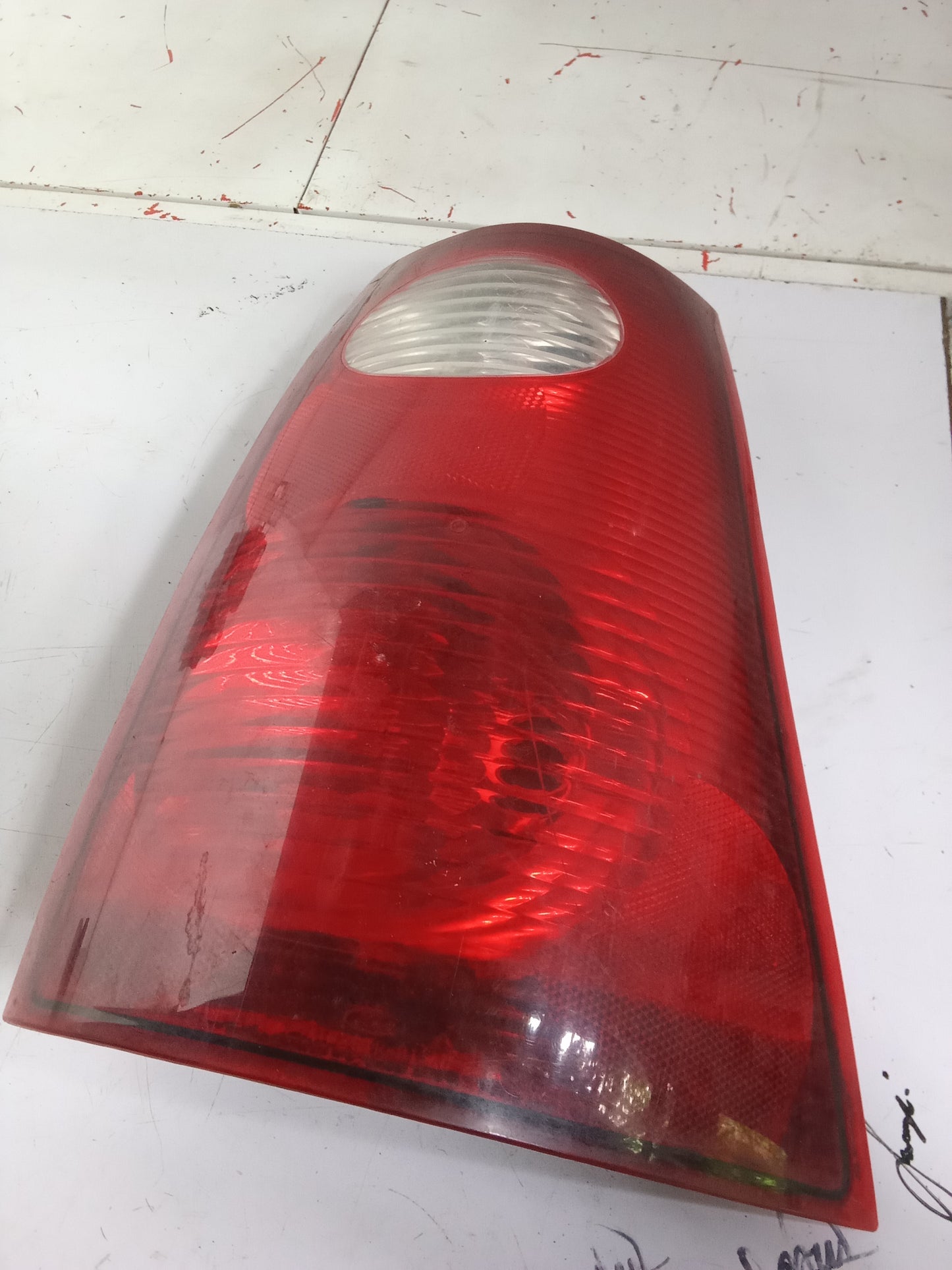 PS | Tailight | Ford Sport Trac
