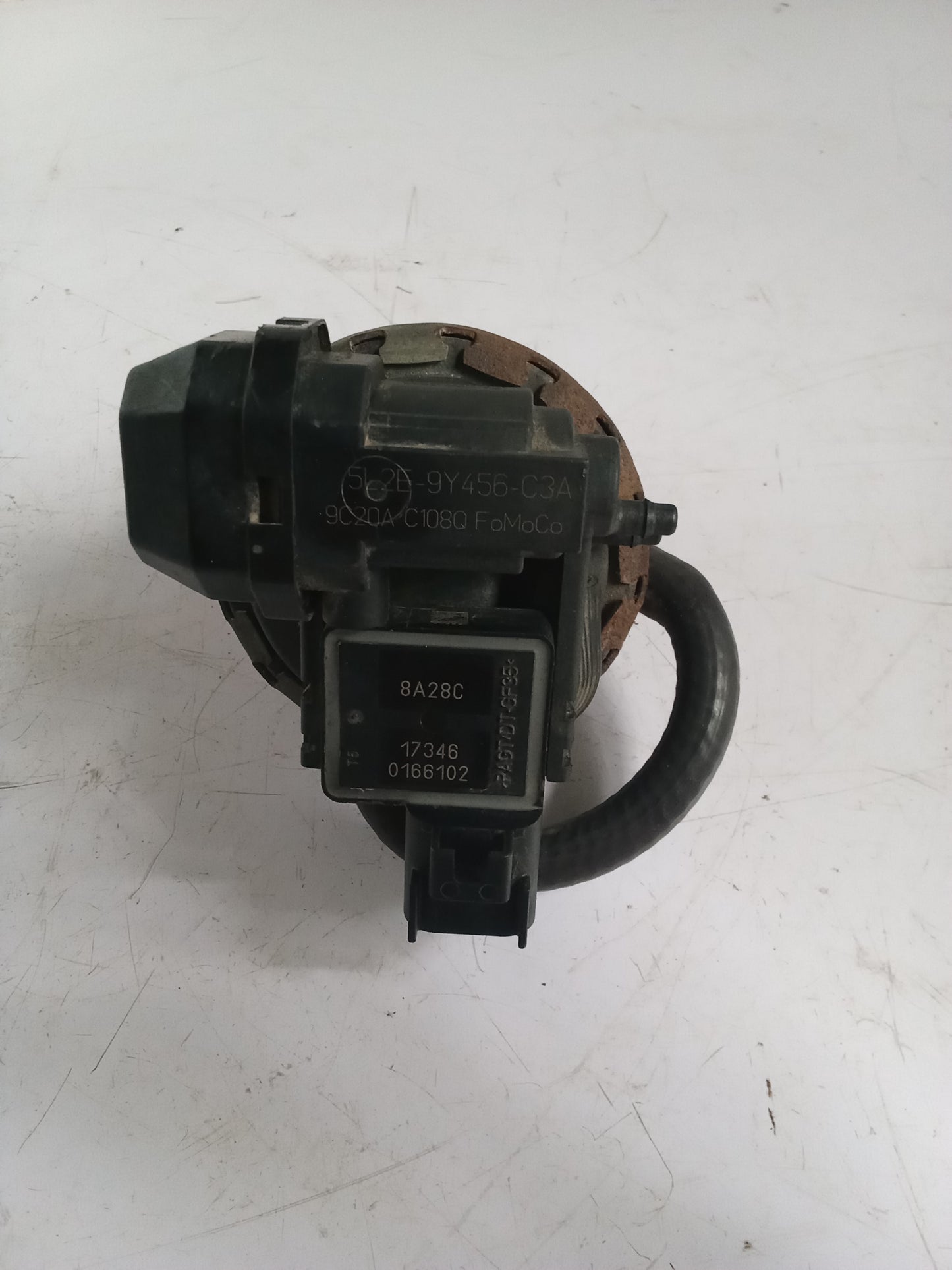 EGR VALVE | Ford Explorer 2005