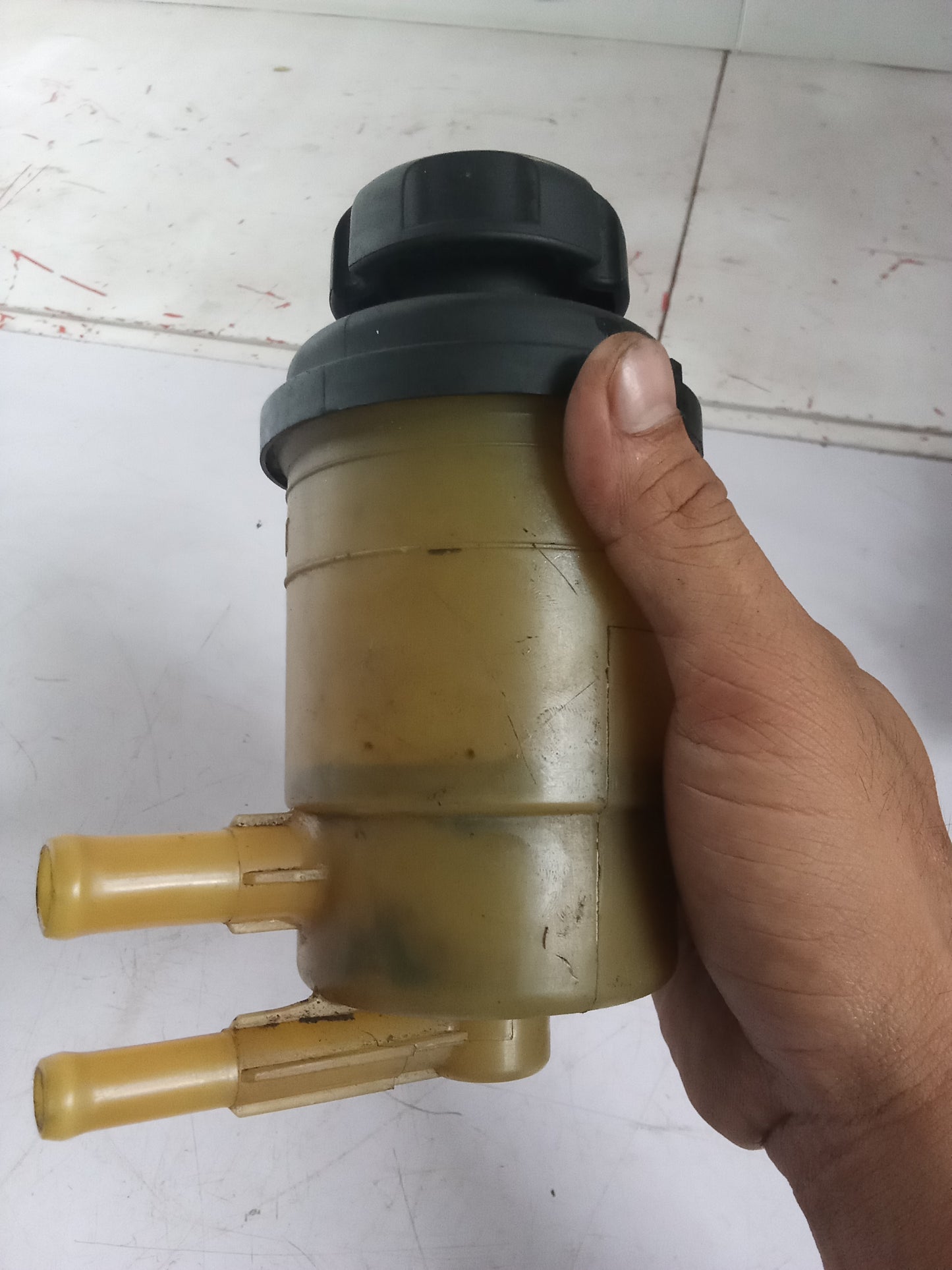 Steering Fluid Tank | Hyundai Tucson Gas