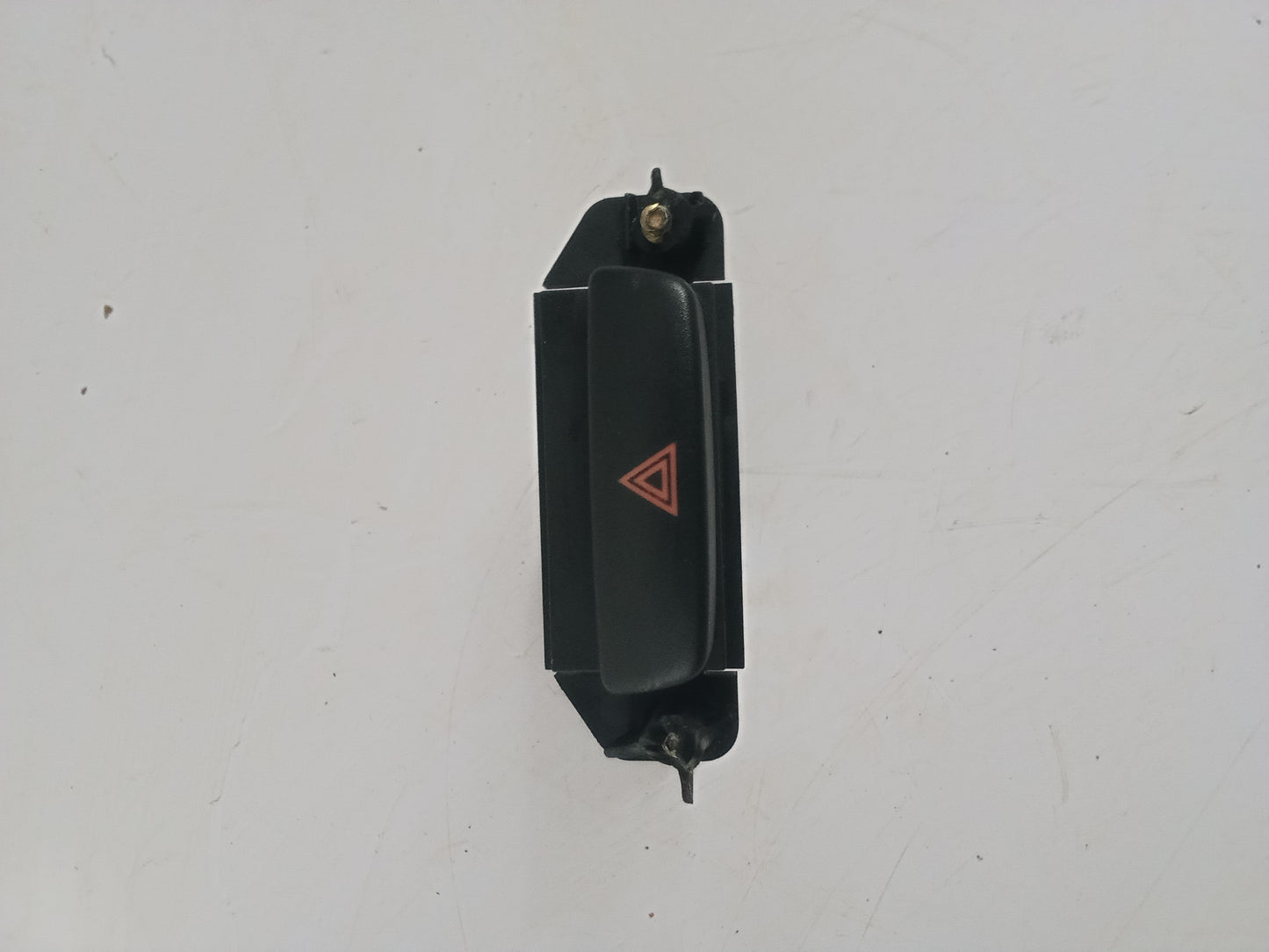 Hazzard Switch | Mazda Tribute 2.3