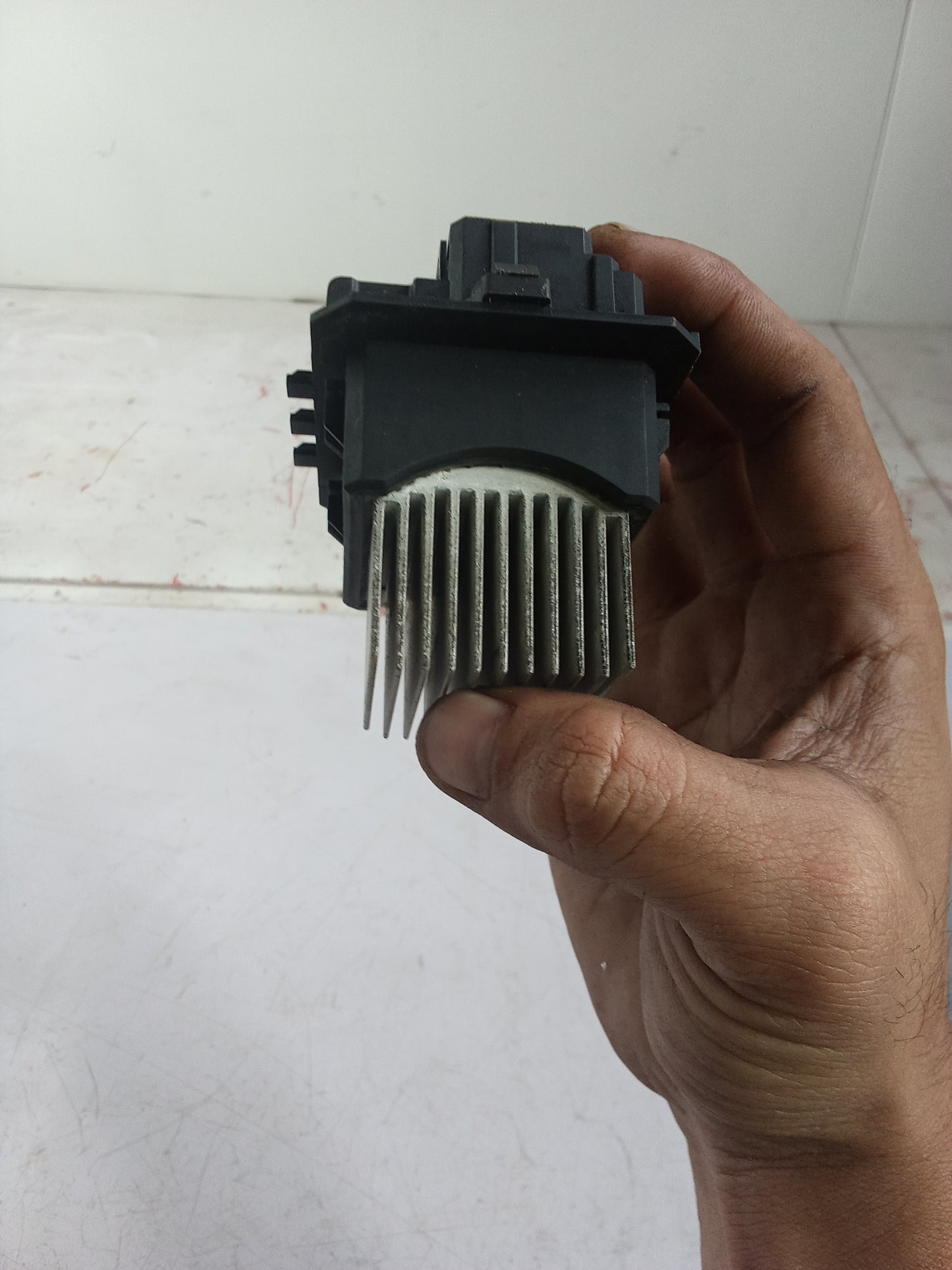Resistor Block | Subaru Forester