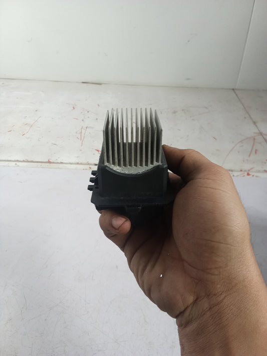 Resistor Block | Subaru Forester