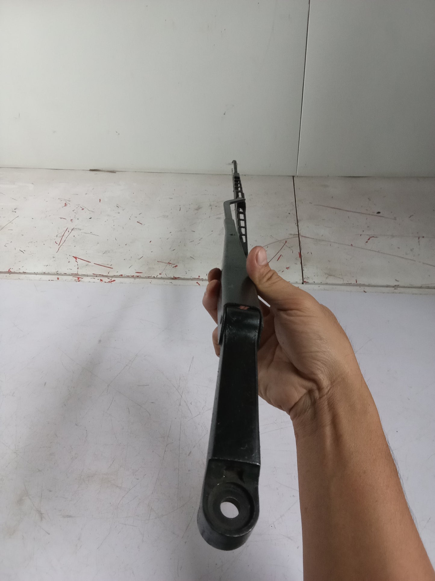 DS | Wiper Arm | Ford Escape 2.3