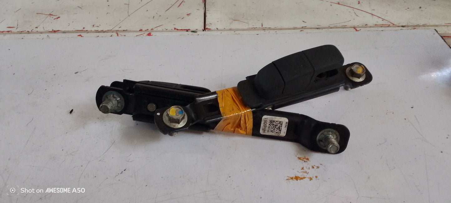 Seat belt Adjuster|trail blaezer