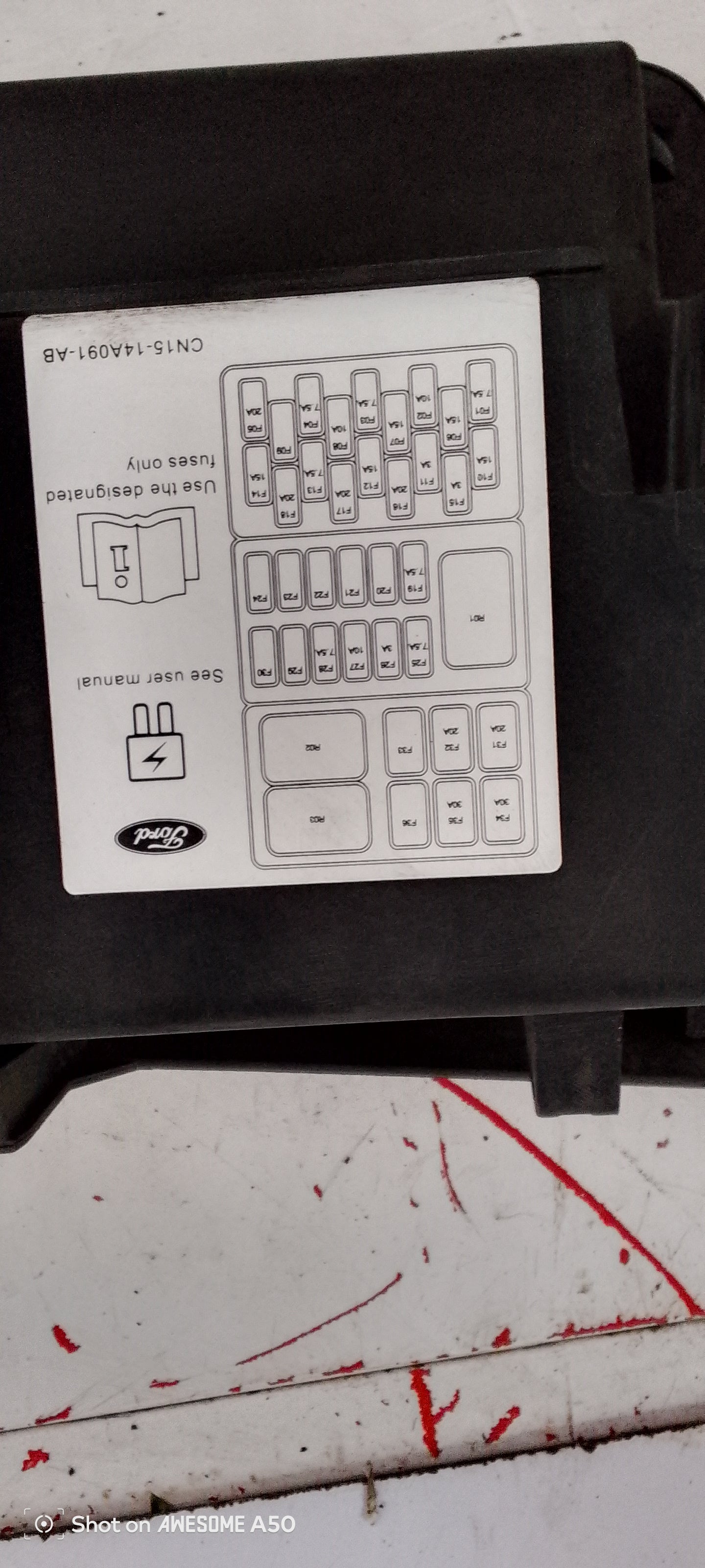 Glove box ecosport