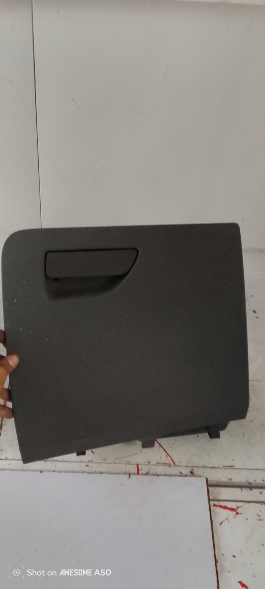 Glove box ecosport