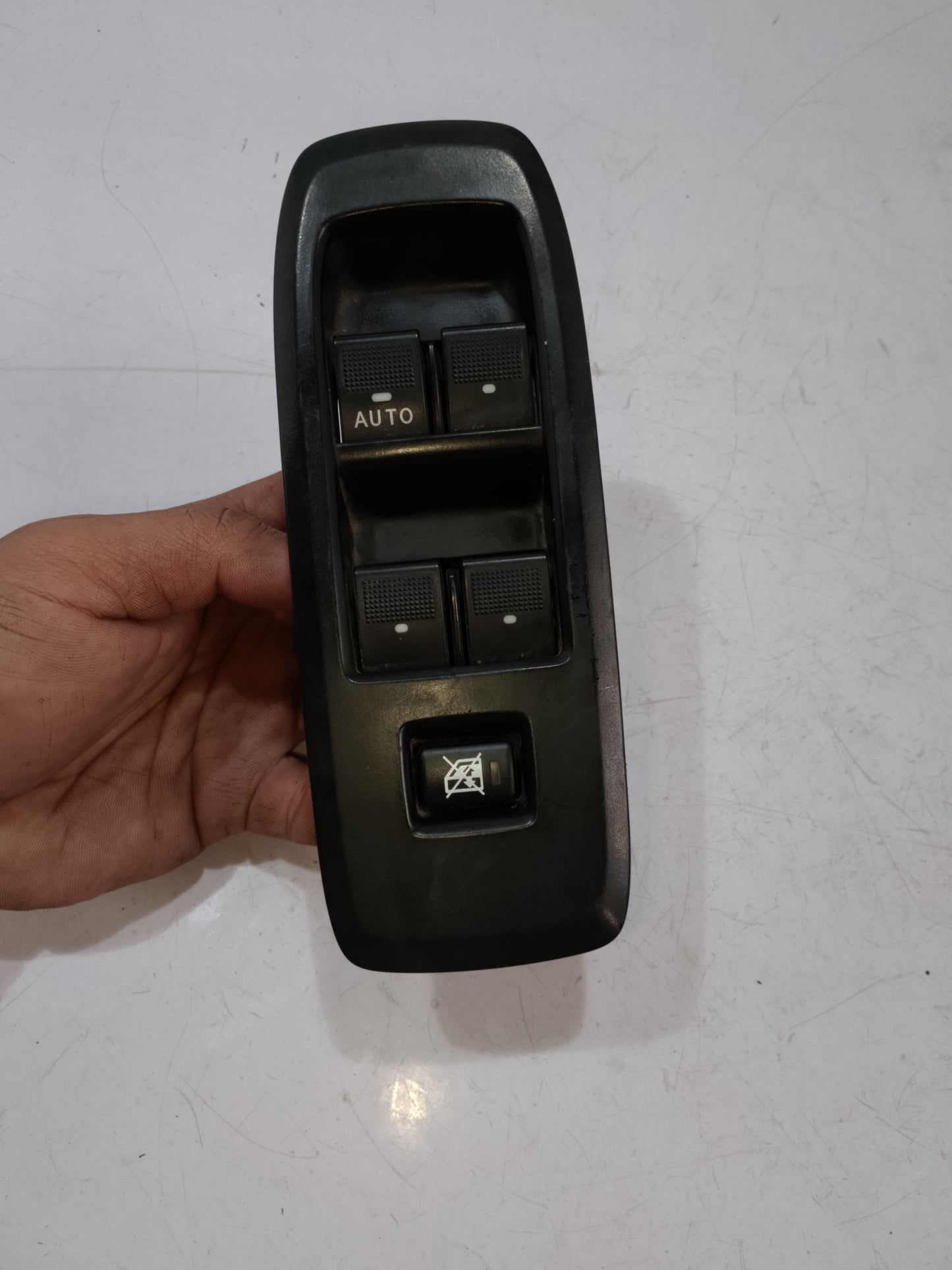 Main Switch | Ford Everest Titanium 2017