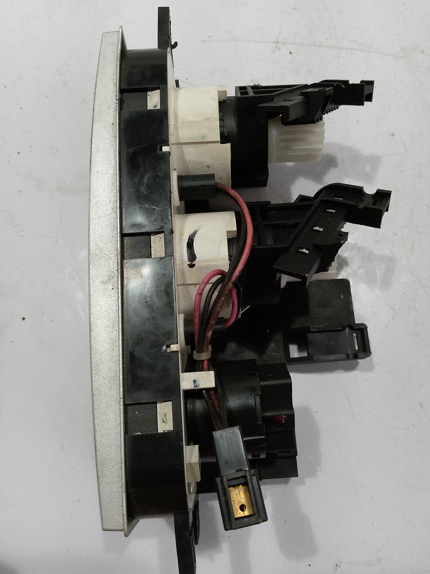 Climate Control | Cherry QQ
