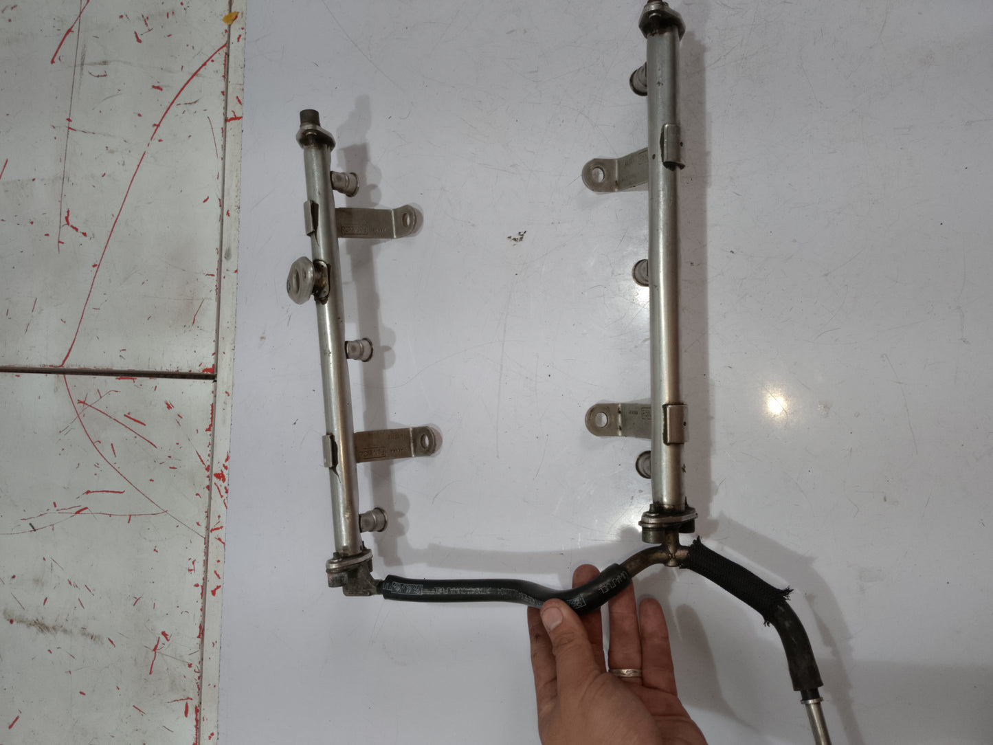 Fuel Rail Assembly | Ford Explorer