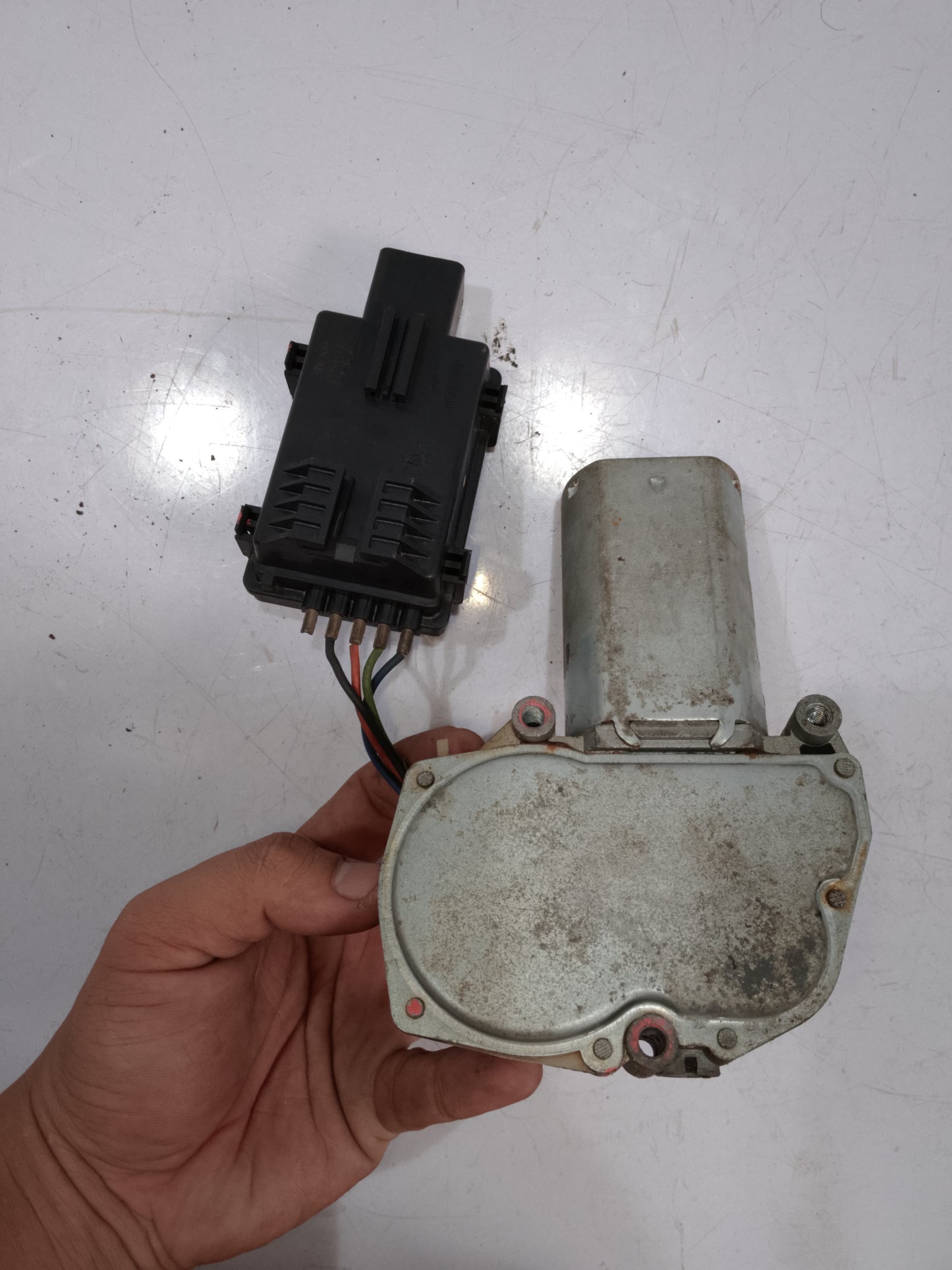 Wiper Motor | Ford Explorer